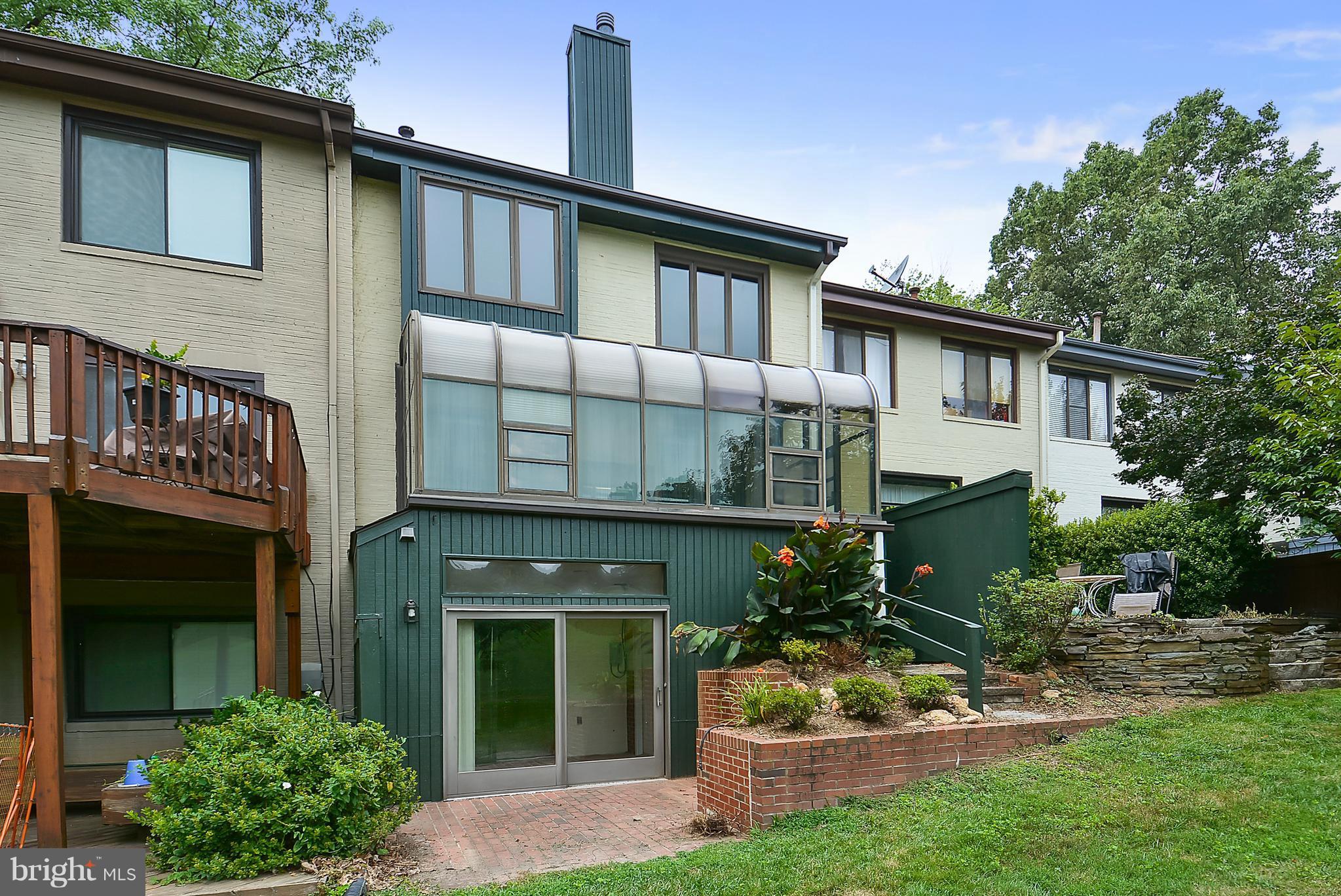 2019 Sarazen Place Reston, VA 20191 - Photo 26 of 30 Admire your home from behind