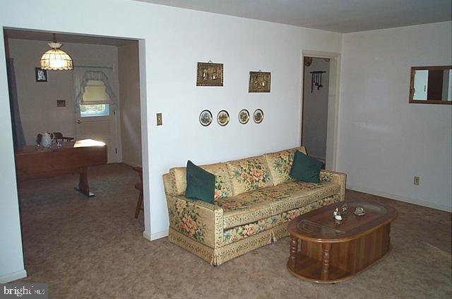 527 Lexington Road Lancaster, PA 17603 - Photo 14 of 16 Gallery Image 14