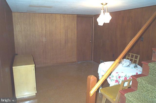 527 Lexington Road Lancaster, PA 17603 - Photo 3 of 16 Gallery Image 3