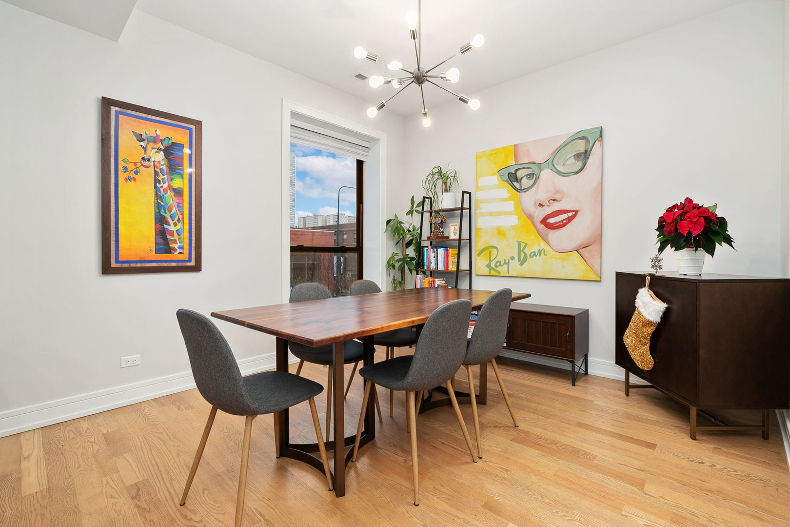 807 West Bradley Place, Unit 2 Chicago, IL 60613 - Photo 13 of 26 a view of a dining room with furniture