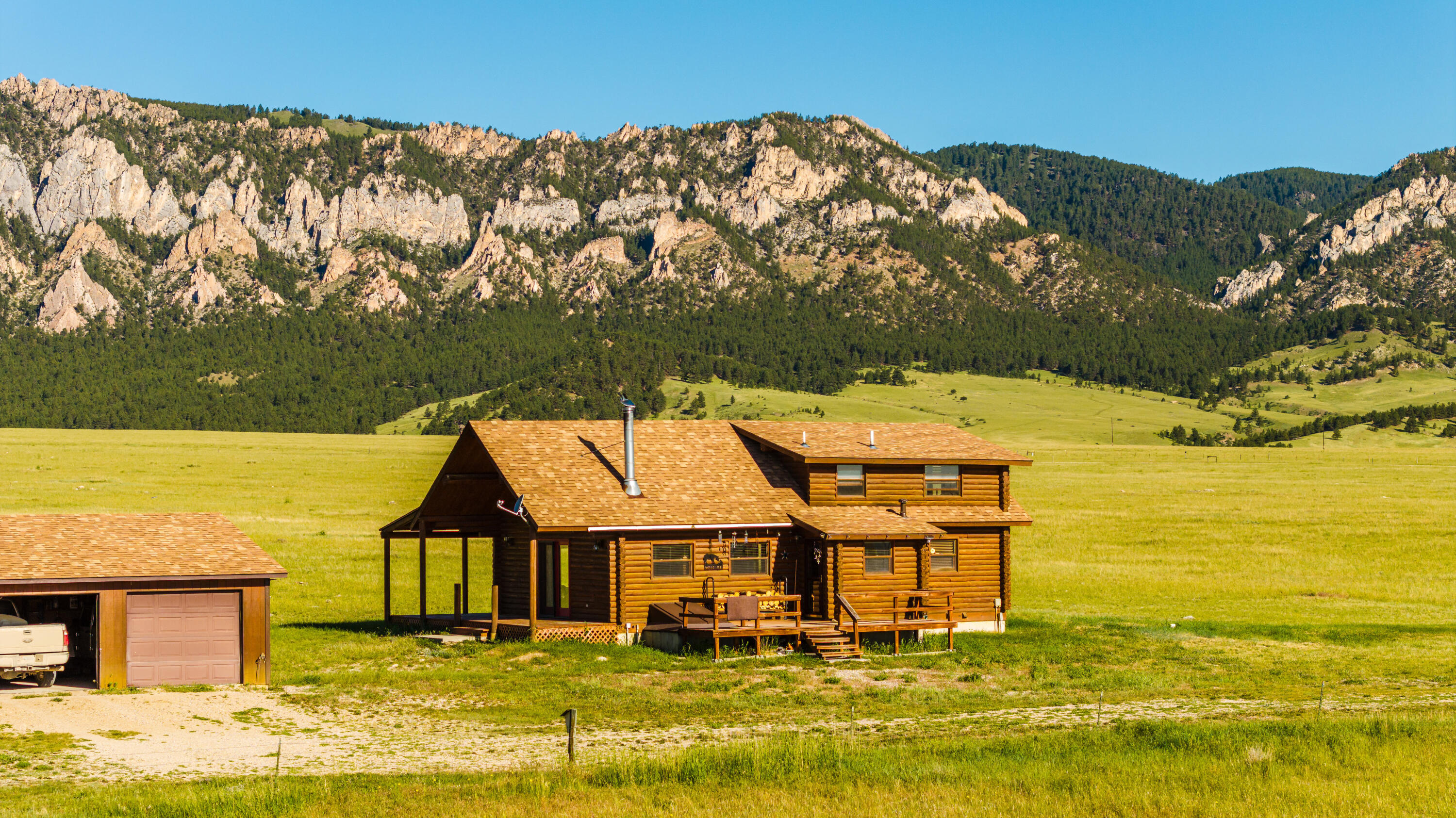 555 Crazy Woman Canyon Road Buffalo, WY 82834 - Photo 2 of 27 Front