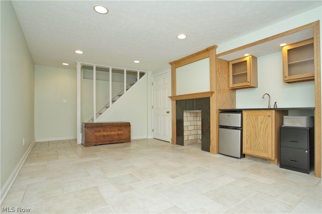 5207 Spencer Road Cleveland, OH 44124 - Photo 17 of 24 Gallery Image 17