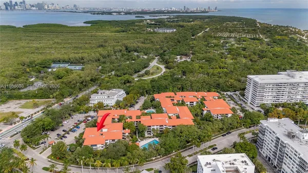 $3,300 | 55 Ocean Ln Drive, Unit 3030, Key Biscayne, FL 33149