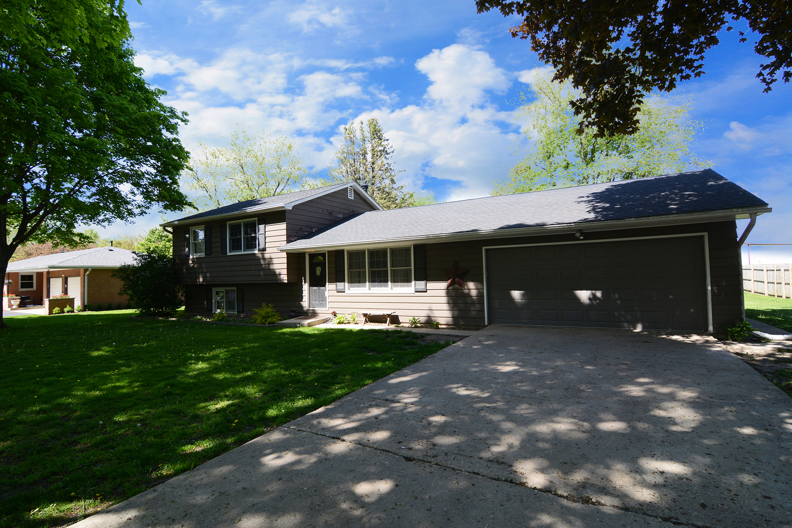 2S243 Harter Road Elburn, IL 60119 - Photo 2 of 26