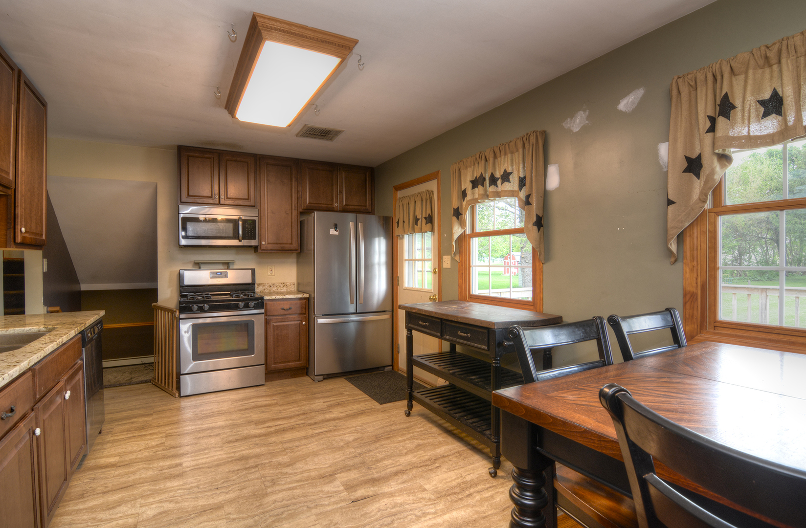 2S243 Harter Road Elburn, IL 60119 - Photo 8 of 26