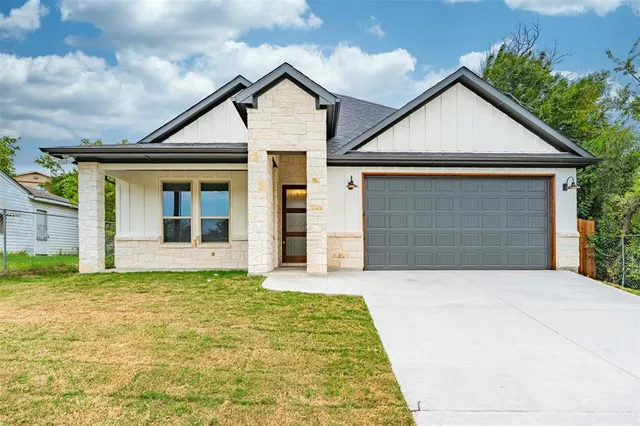 $2,800 | 9219 Dale Ln Court, White Settlement, TX 76108