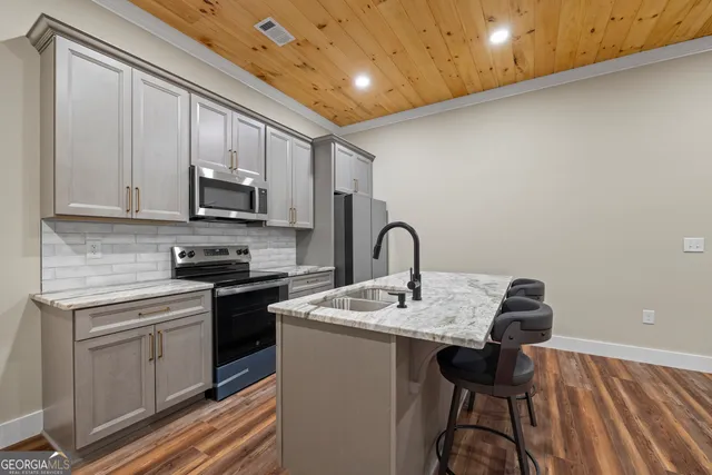 $1,875 | 958 B Church Street, Royston, GA 30662