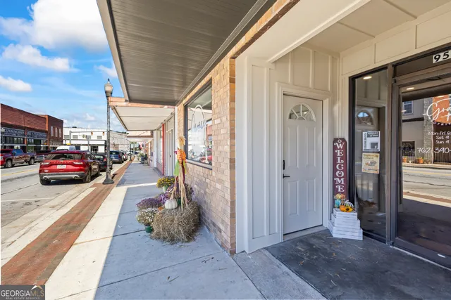$1,875 | 958 B Church Street, Royston, GA 30662