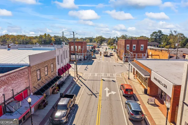 $1,875 | 958 B Church Street, Royston, GA 30662