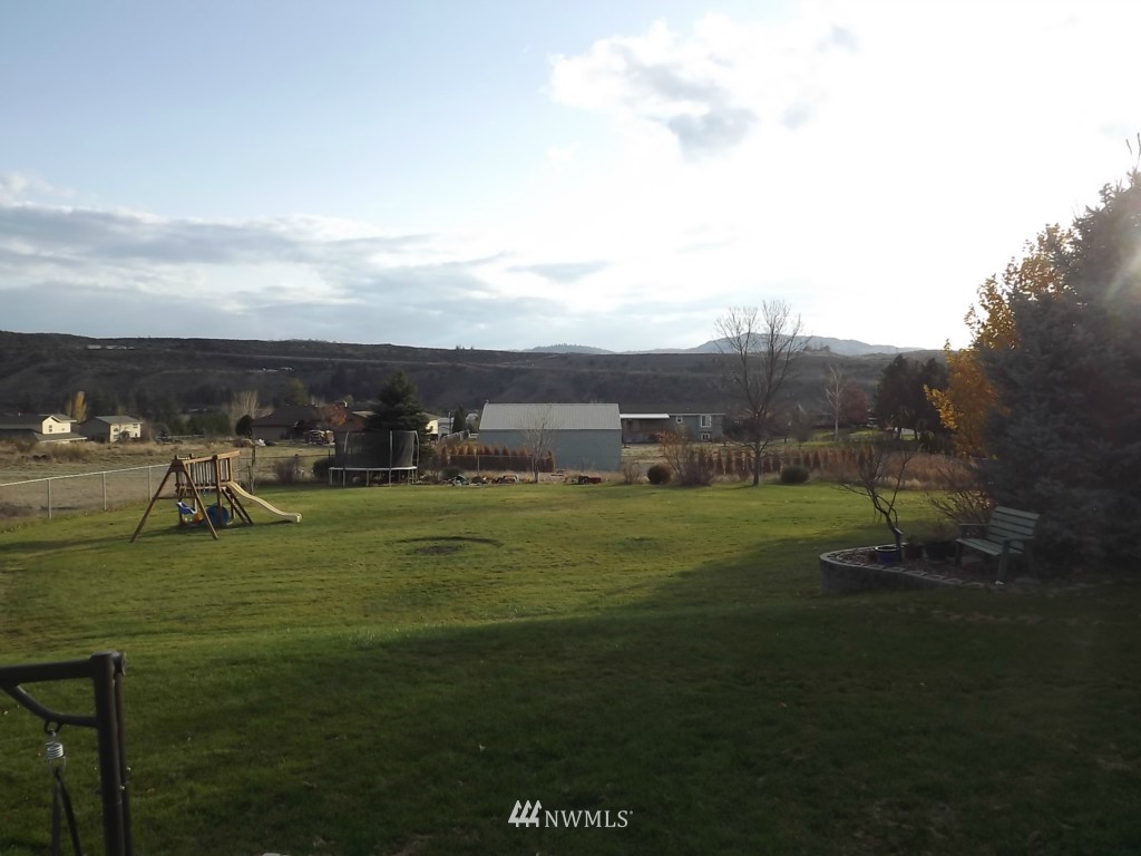 337 Omak River Road Omak, WA 98841 - Photo 4 of 15