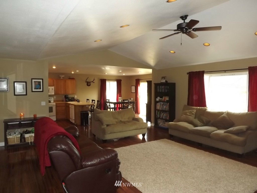 337 Omak River Road Omak, WA 98841 - Photo 9 of 15