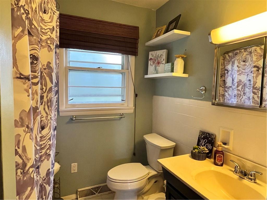 440 School Street Indiana, PA 15701 - Photo 17 of 29 Full Bath Upper Level