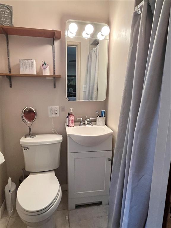 440 School Street Indiana, PA 15701 - Photo 20 of 29 Primary Bath