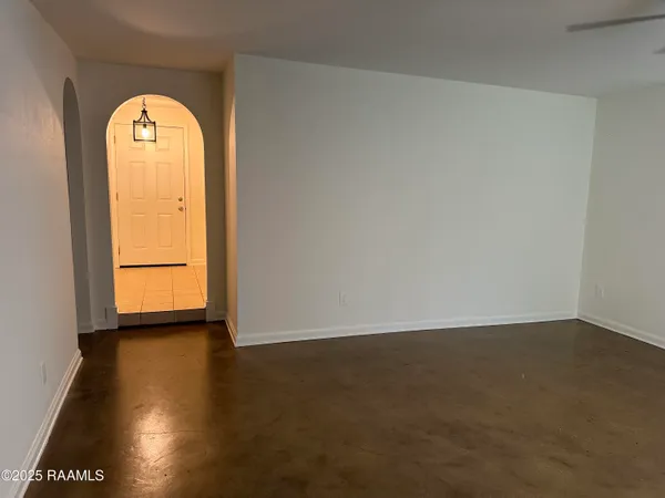 $1,600 | 105 San Carlos Circle, Lafayette, LA 70506