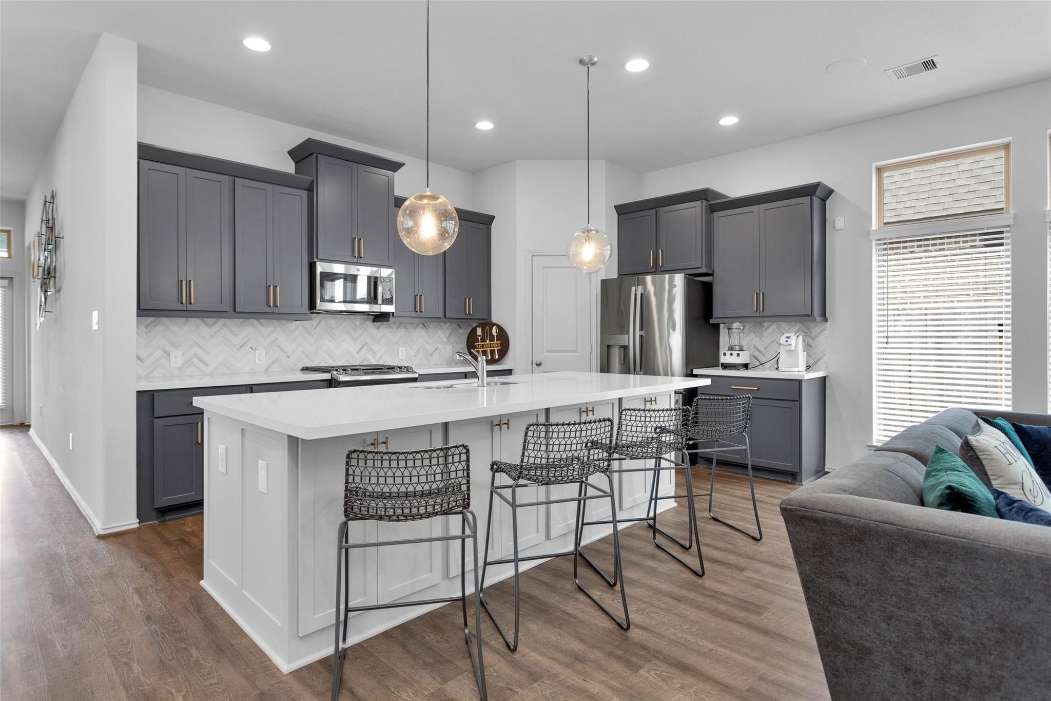 549 Cedar Harbor Court Conroe, TX 77304 - Photo 8 of 25 Lots of space at the island