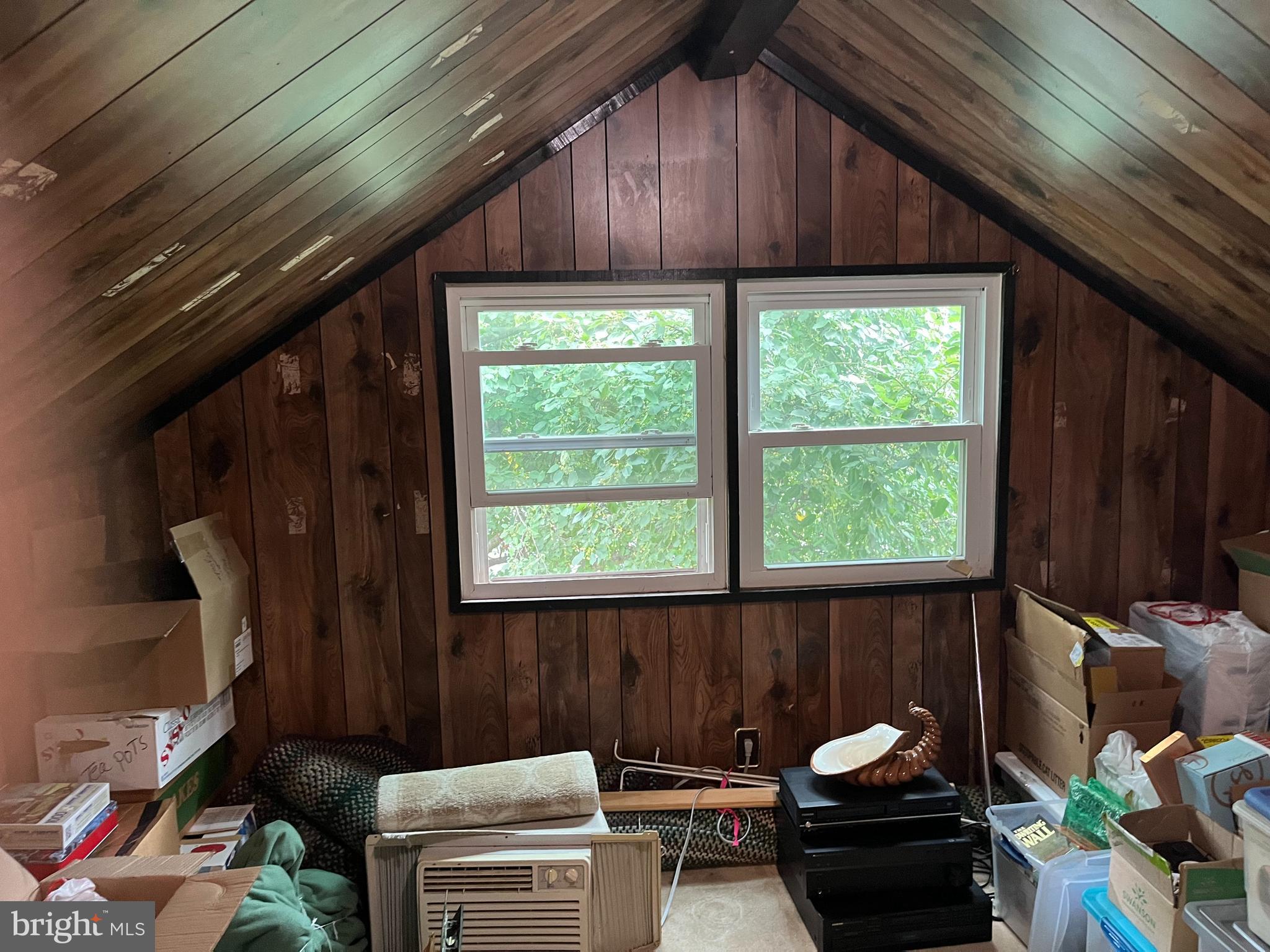 393 Mountain View Road Reading, PA 19607 - Photo 15 of 21 a living room with furniture and a window