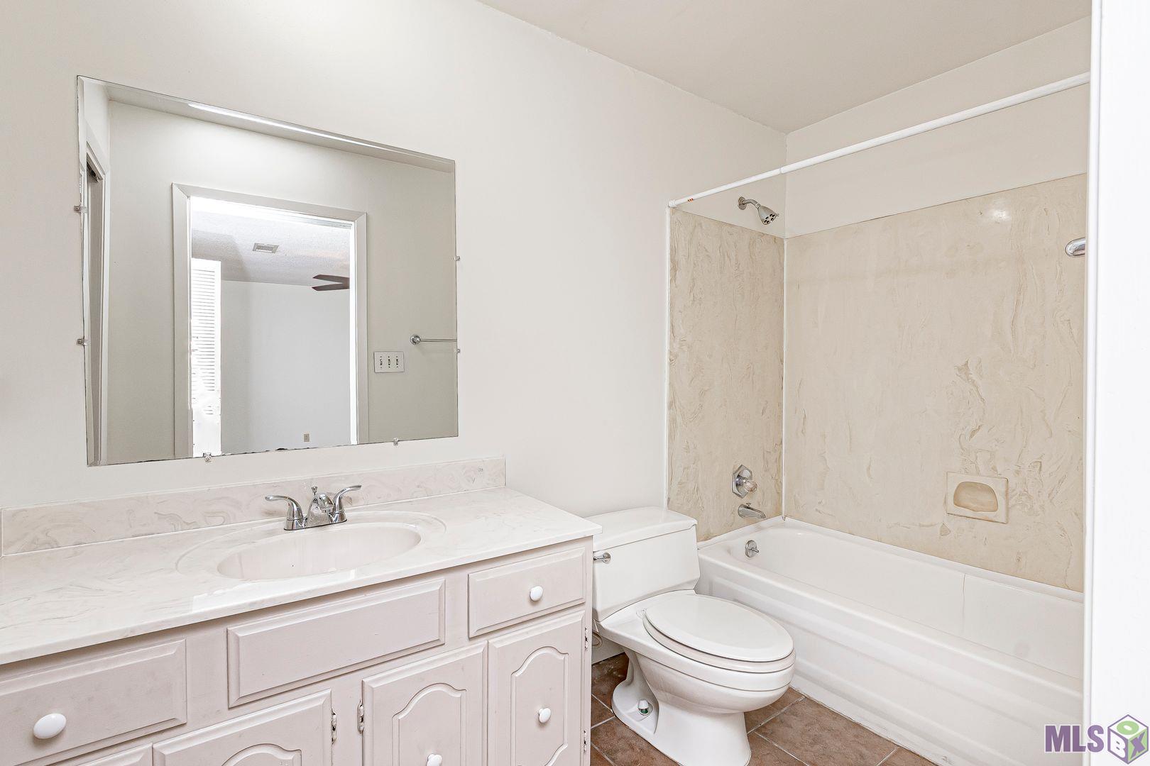 2516 Shadowbrook Drive Baton Rouge, LA 70816 - Photo 6 of 9