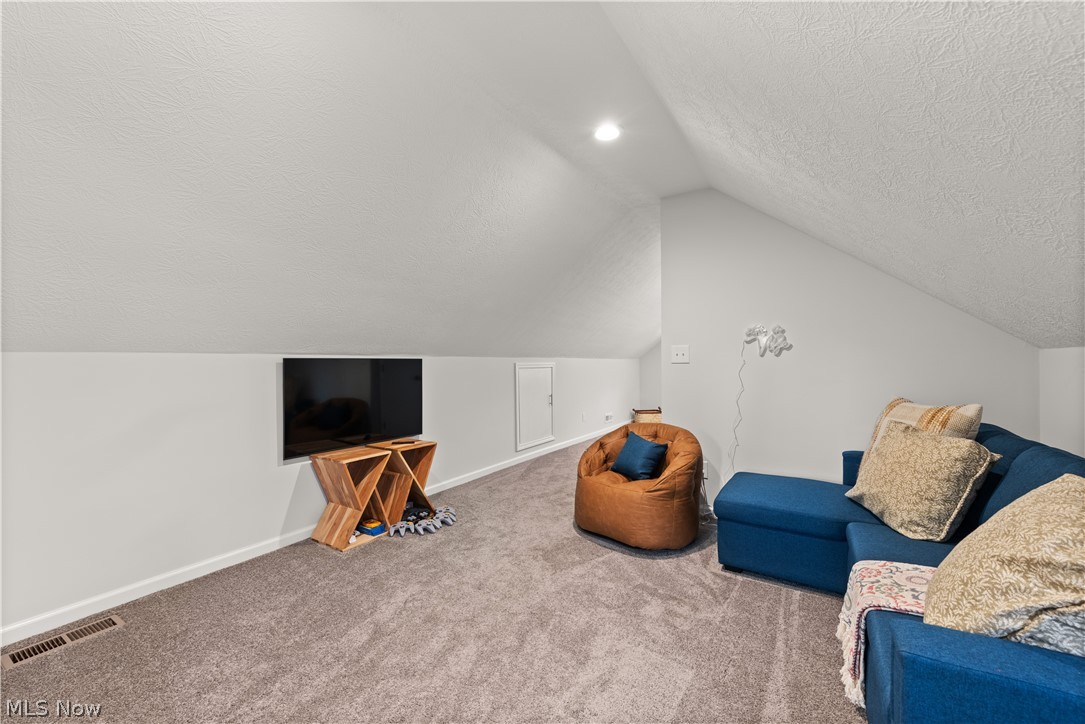 6430 Olde York Road Cleveland, OH 44130 - Photo 31 of 50