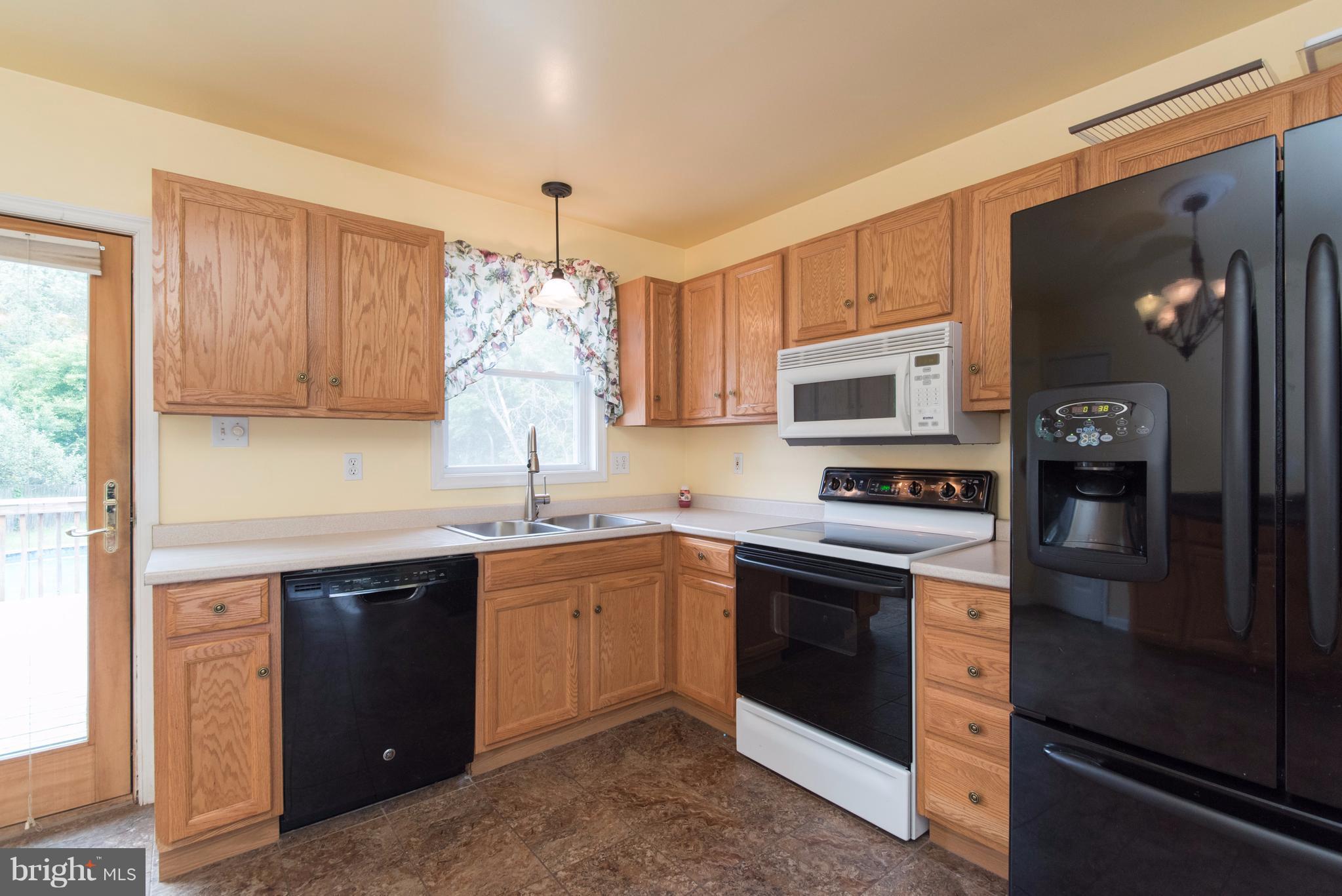 357 Back River Neck Road Baltimore, MD 21221 - Photo 8 of 30 Kitchen