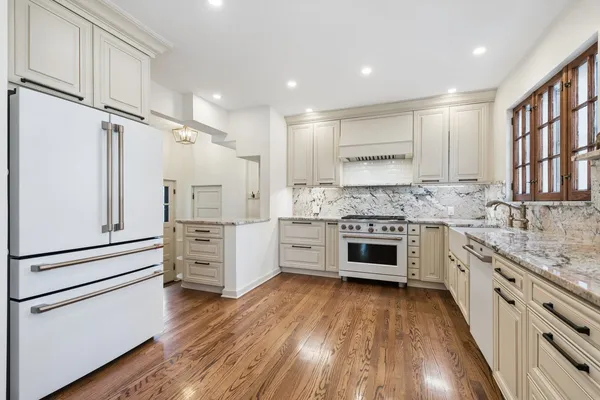 $1,195,000 | 1111 Woodbine Avenue, Oak Park, IL 60302