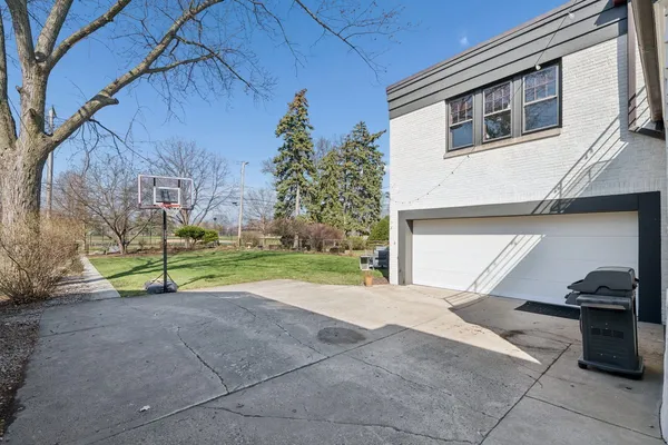 $1,195,000 | 1111 Woodbine Avenue, Oak Park, IL 60302
