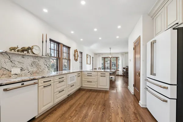 $1,195,000 | 1111 Woodbine Avenue, Oak Park, IL 60302