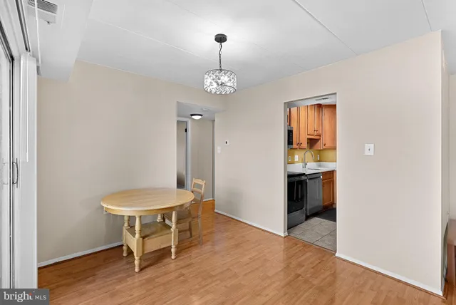 $225,000 | 125 Clubhouse Drive Southwest, Unit 4, Leesburg, VA 20175