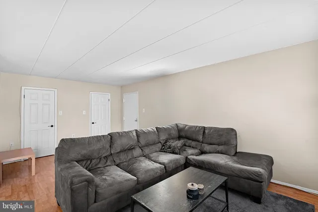 $225,000 | 125 Clubhouse Drive Southwest, Unit 4, Leesburg, VA 20175