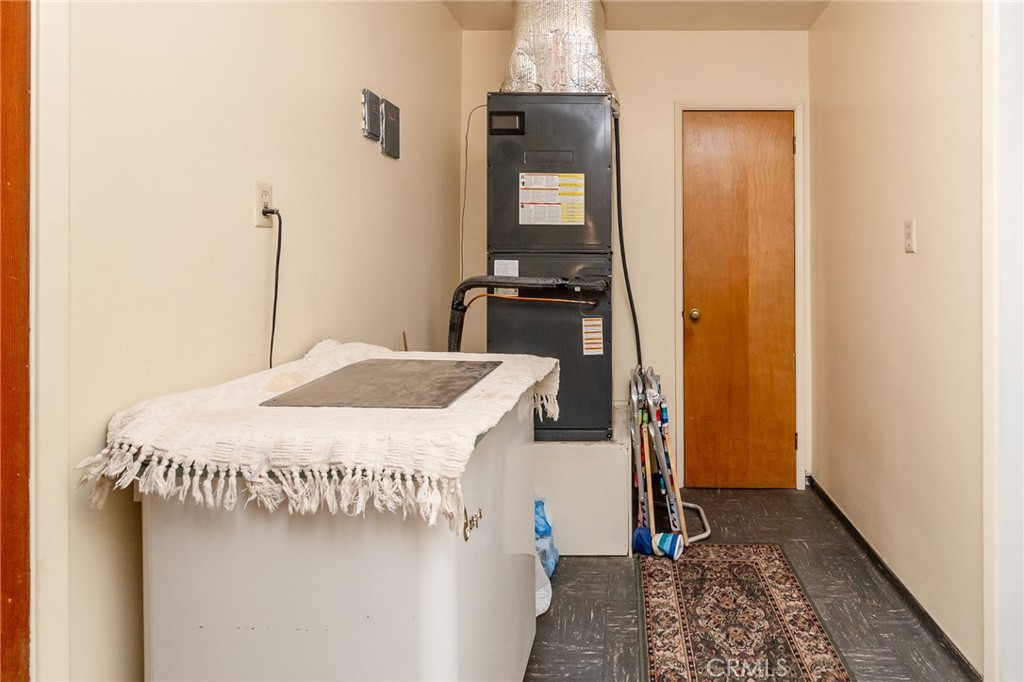 630 Acoma Street Needles, CA 92363 - Photo 28 of 60 a room with a table and chairs