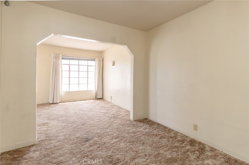 630 Acoma Street Needles, CA 92363 - Photo 47 of 60 an empty room with windows