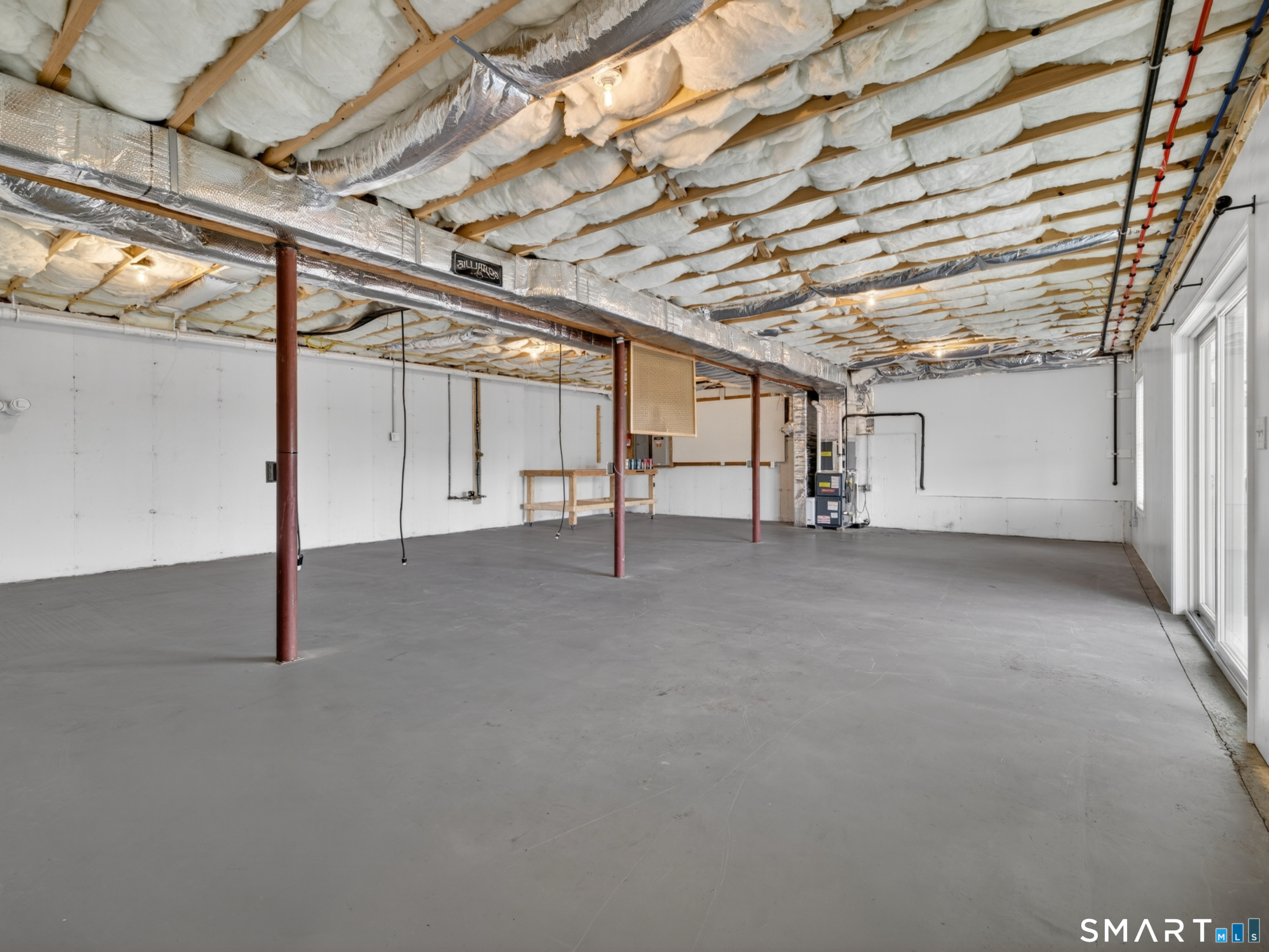 650 Ridgewood Road Middletown, CT 06457 - Photo 32 of 40 a view of empty room with white walls