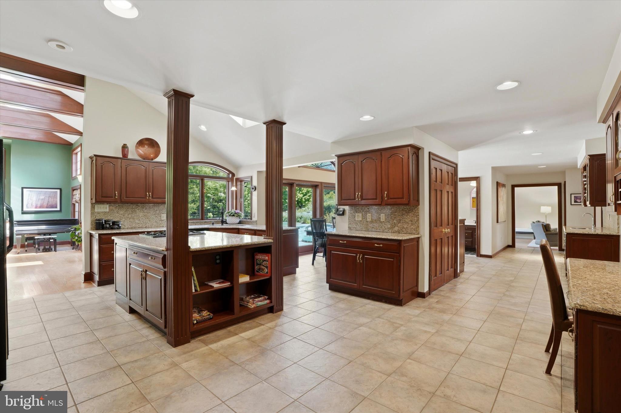 851 Box Hill Lane Wayne, PA 19087 - Photo 10 of 35