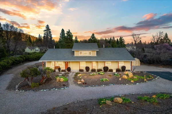 $710,000 | 332 Alpine Drive, Mount Shasta, CA 96067