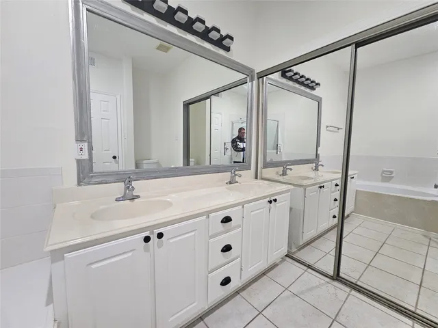 $1,800 | 35 South Avonlea Circle, The Woodlands, TX 77382