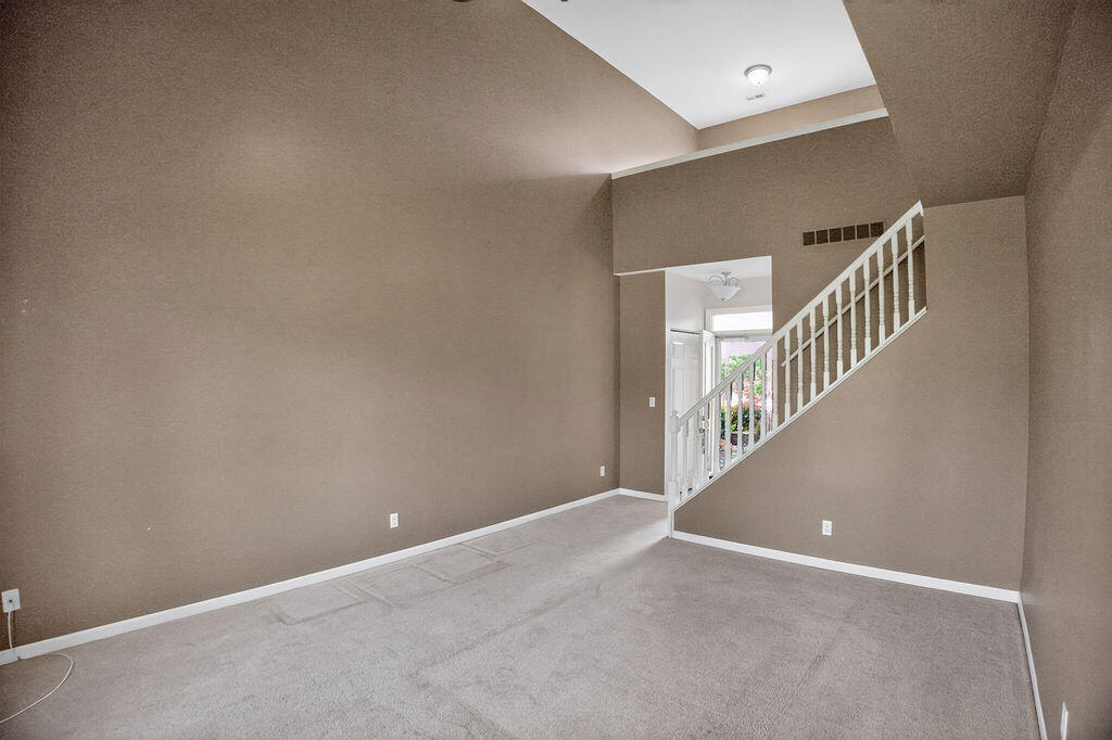 8124 Tuckaway Court Crown Point, IN 46307 - Photo 4 of 36 1024x682