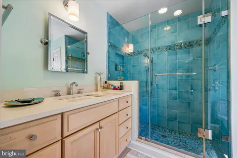 $1,490,000 | 6 Old Stage Court, Rockville, MD 20852