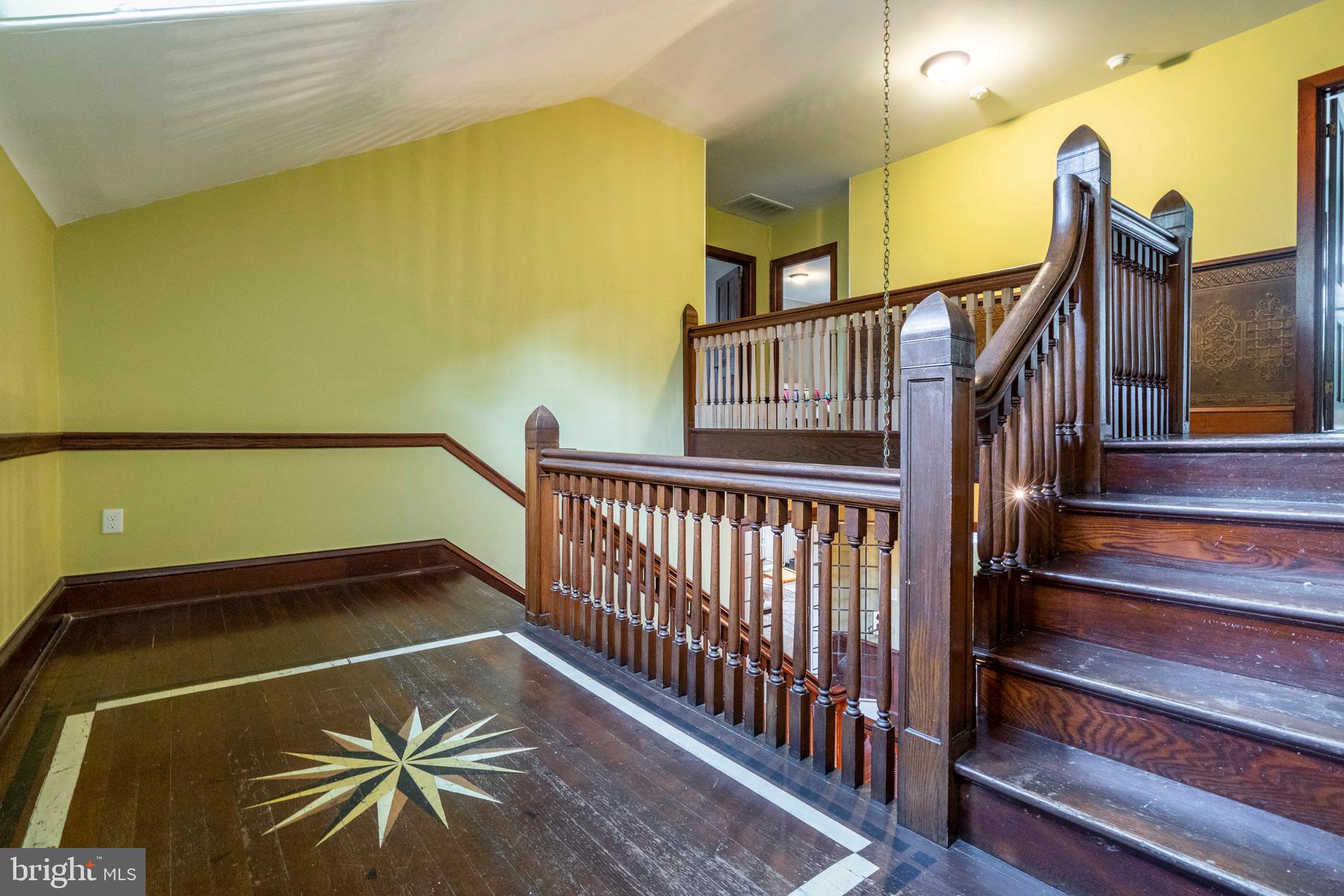 232 Pelham Road Philadelphia, PA 19119 - Photo 31 of 44 3rd floor landing