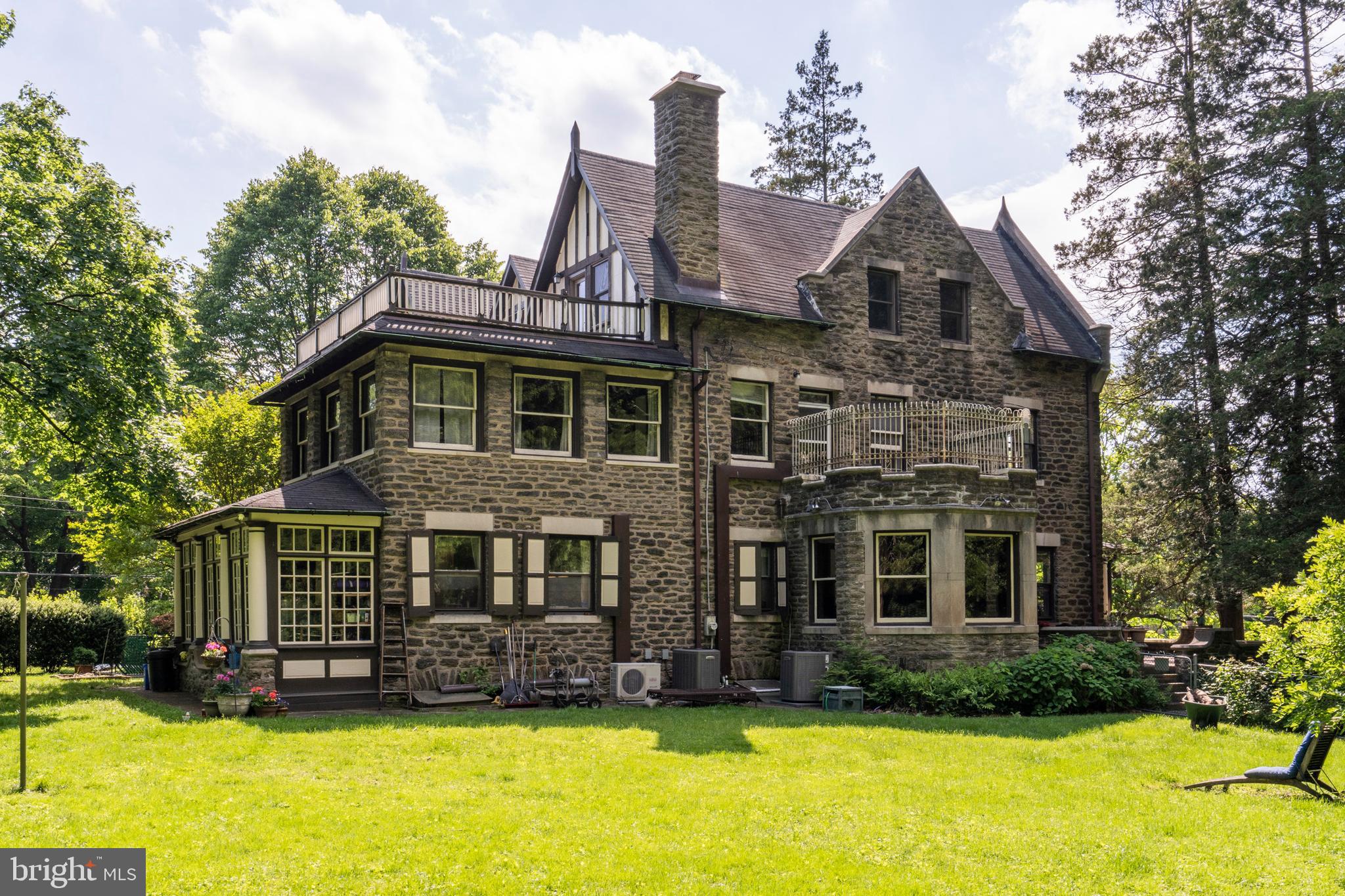 232 Pelham Road Philadelphia, PA 19119 - Photo 41 of 44 east side of residence