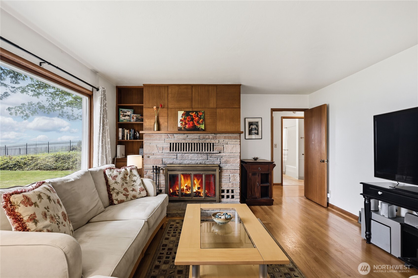 23932 Jefferson Point Road Northeast Kingston, WA 98346 - Photo 13 of 40