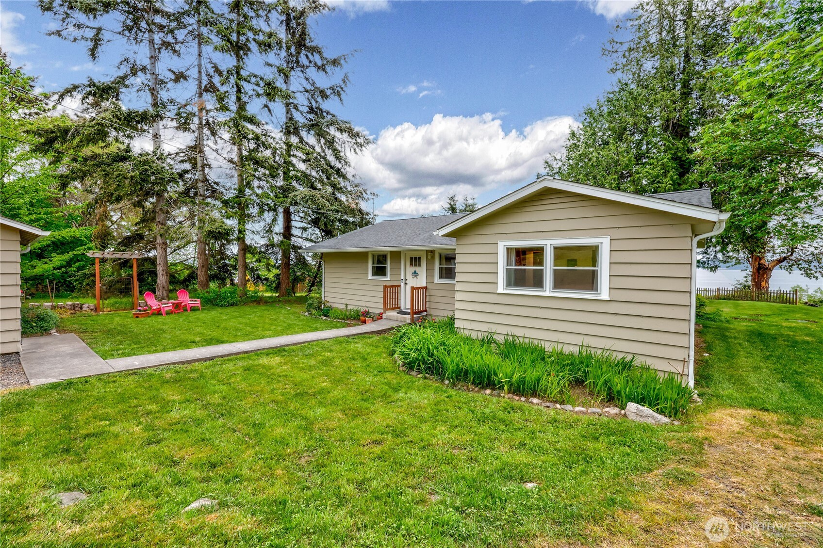 23932 Jefferson Point Road Northeast Kingston, WA 98346 - Photo 7 of 40