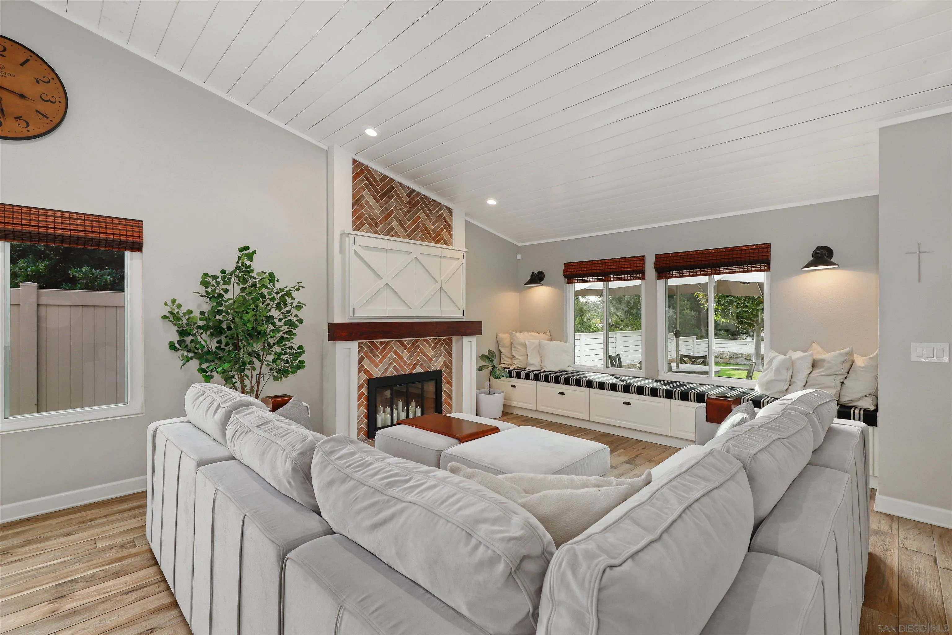 14717 Fieldview Way Poway, CA 92064 - Photo 10 of 35 a living room with furniture and a fireplace