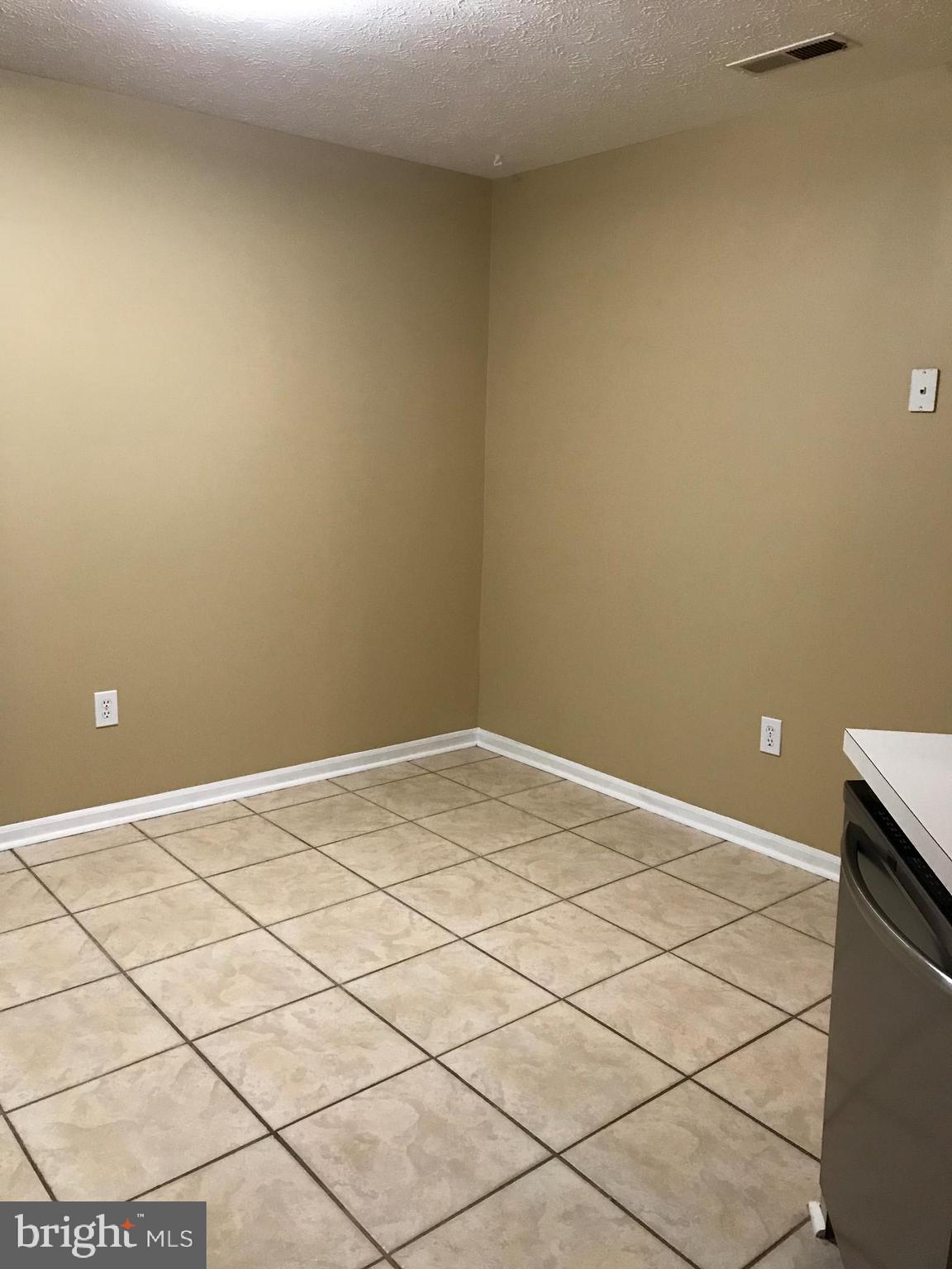 4149 Maple Path Circle, Unit 77 Nottingham, MD 21236 - Photo 6 of 17 Room For a Kitchen Table