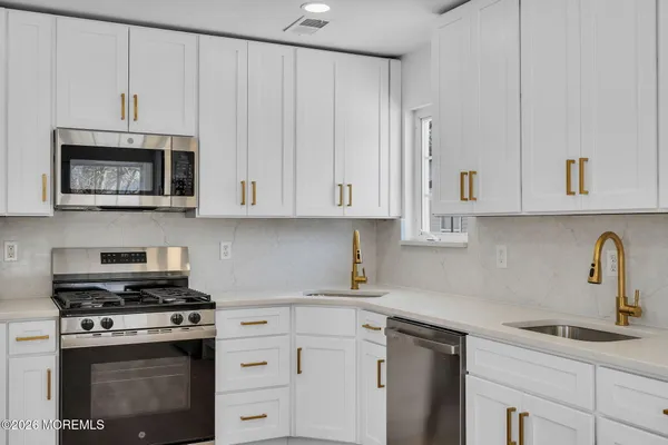 $589,000 | 11 Schoolhouse Lane, Lakewood, NJ 08701