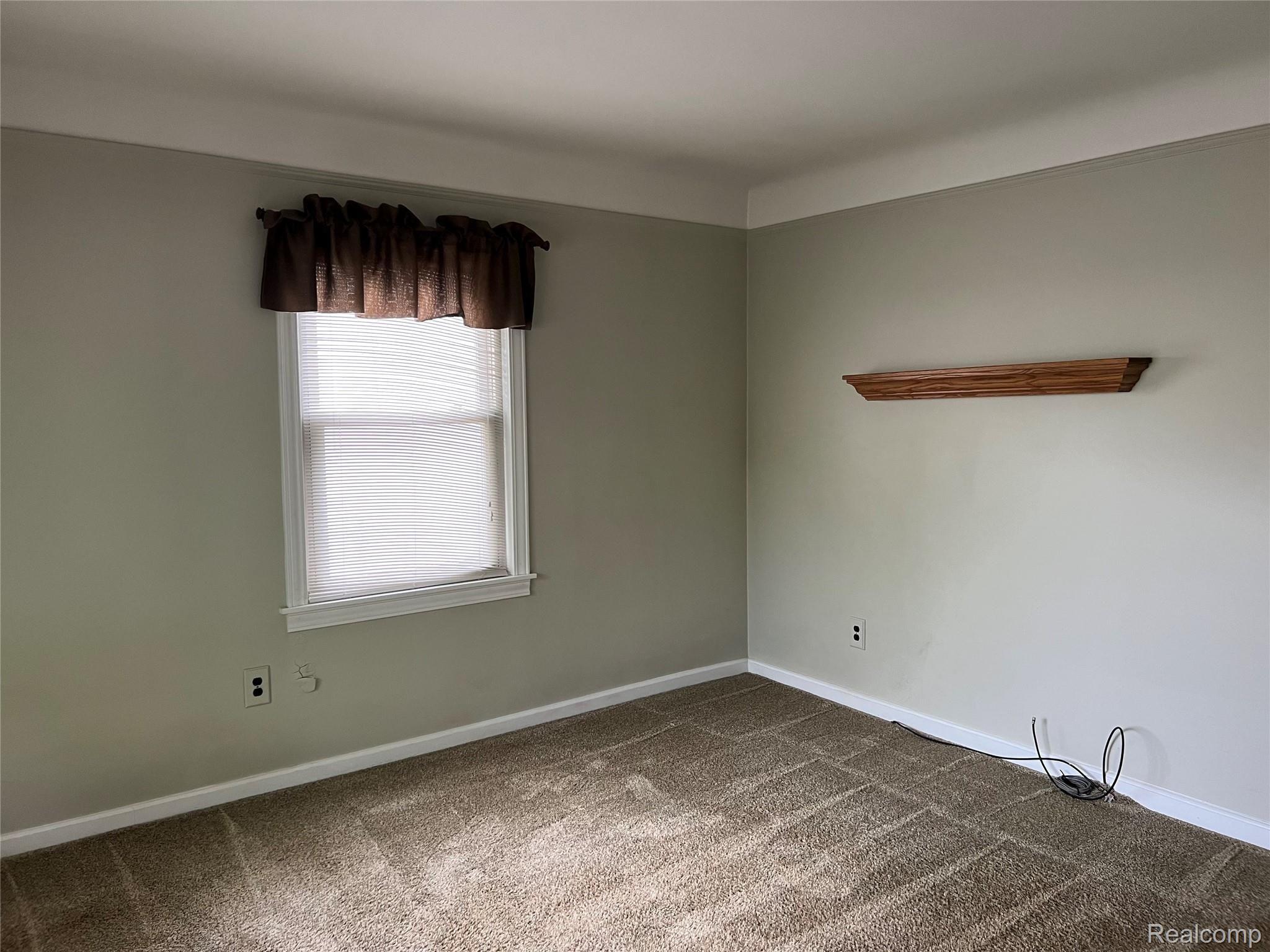 3450 Harding Street Dearborn, MI 48124 - Photo 9 of 31 IMG_8357.jpg
