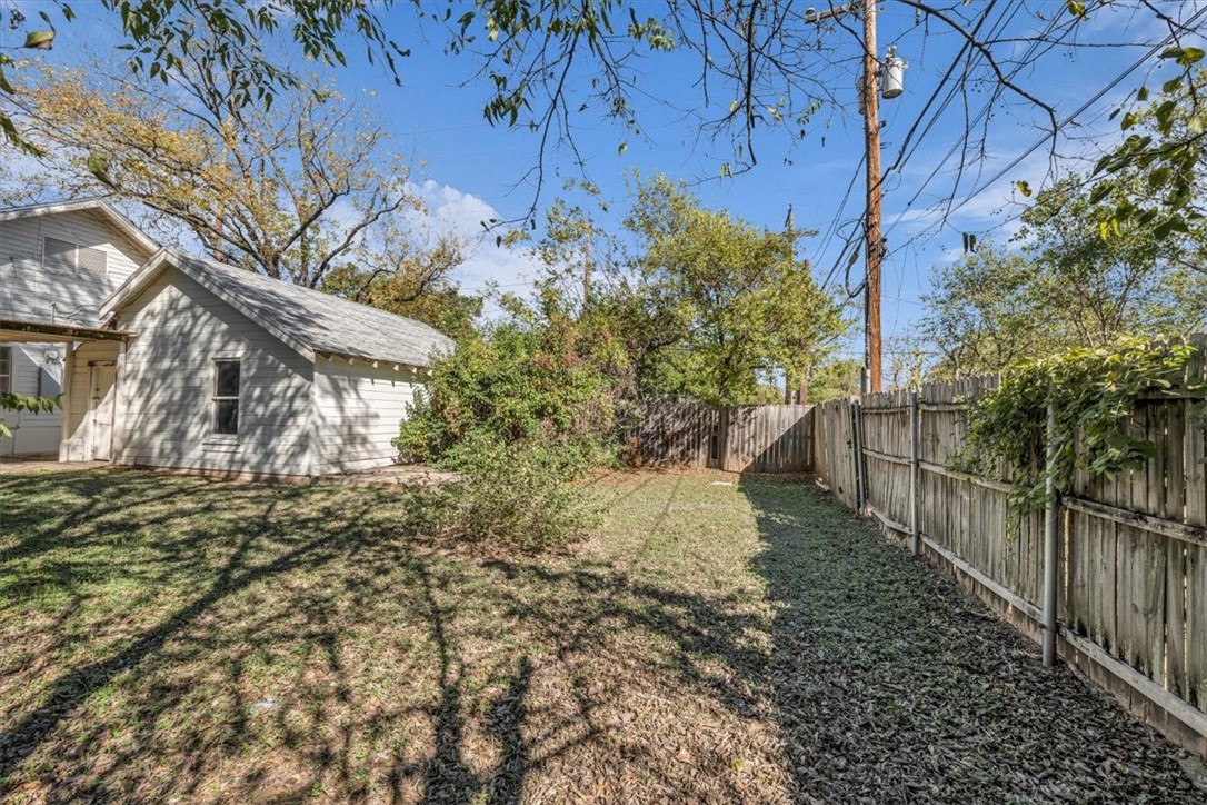 2700 Pine Avenue Waco, TX 76708 - Photo 26 of 29 a view of a yard with plants and large trees