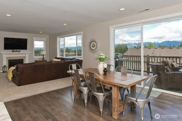 $4,800 | 9216 Brinkley Avenue Southeast, Snoqualmie, WA 98065