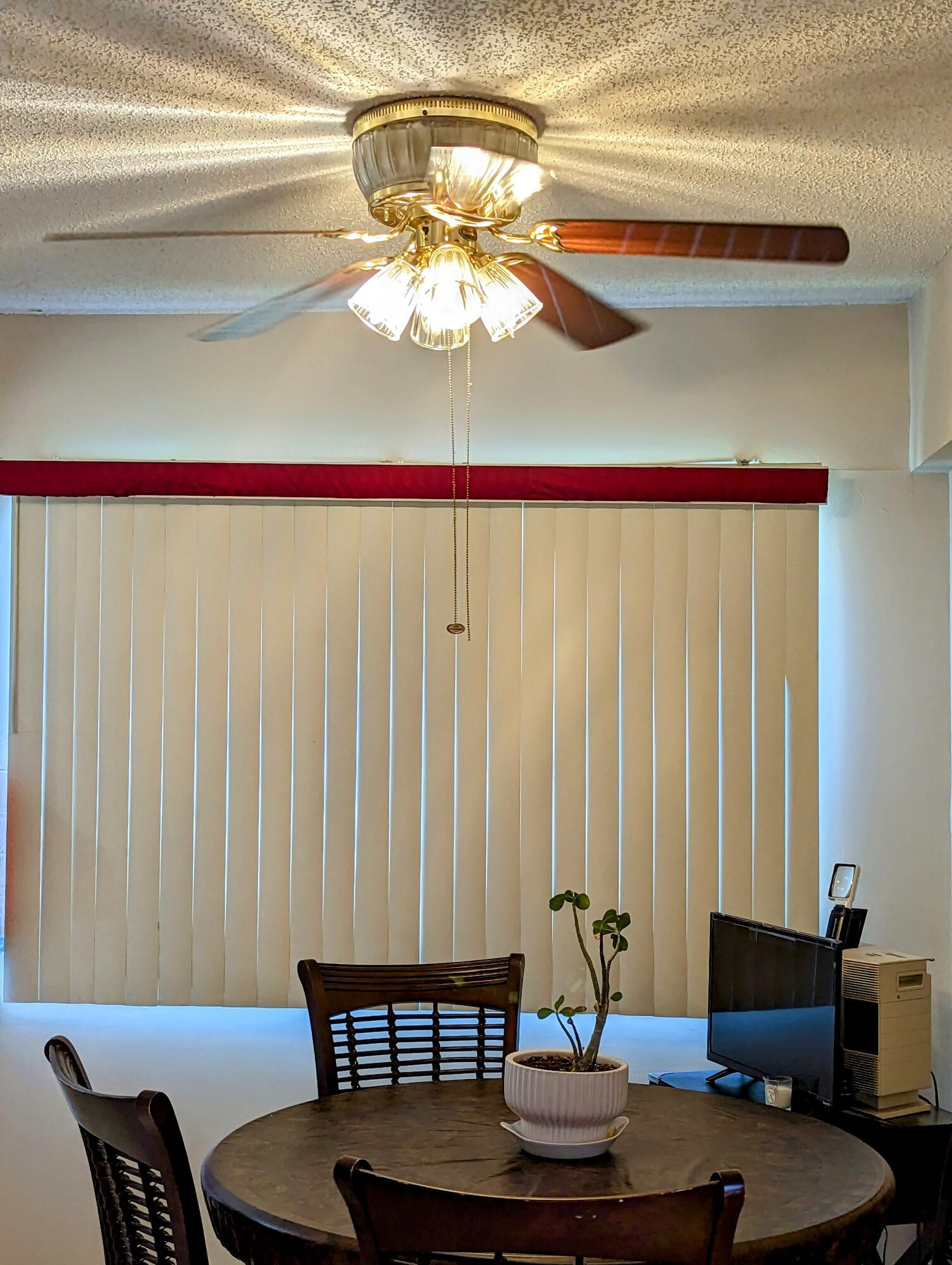 243 Suffolk F, Unit 243 Boca Raton, FL 33434 - Photo 3 of 26 PXL_20230403_181720490_2