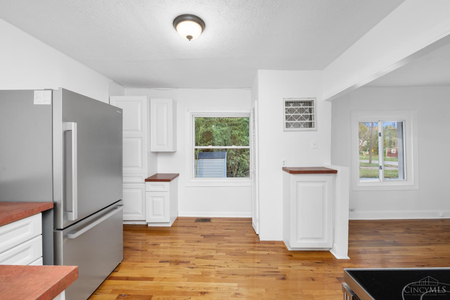 8811 Pine Road Cincinnati, OH 45242 - Photo 10 of 20 Gallery Image 10