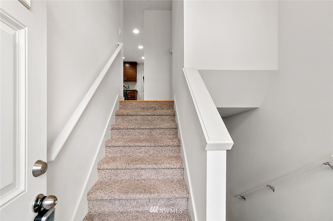 19031 Southeast 128th Street Renton, WA 98059 - Photo 3 of 30 Gallery Image 3