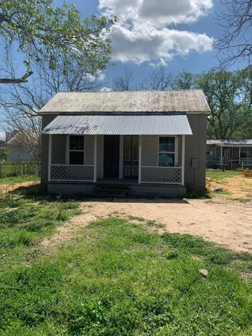 $650 | 708 Colorado Street, Glidden, TX 78943